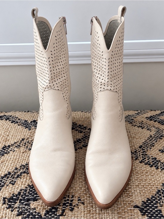Silent D Shoes - Anthropologie Silent D Cream Leather Western Boots EU 37